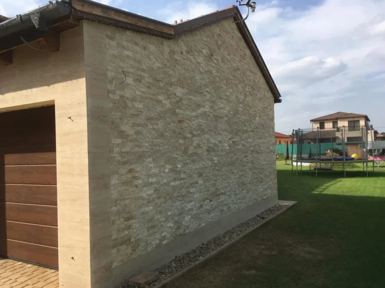 Roppantott classic travertin kőburkolat