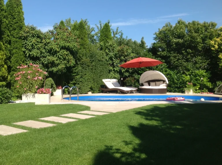 Kő kerti tipegők